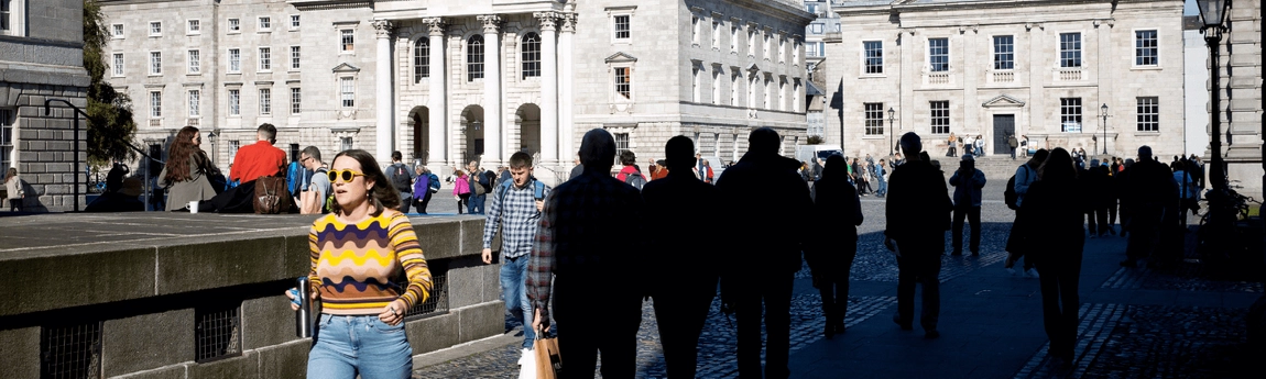 Students walking toward Trinity's Front Square.