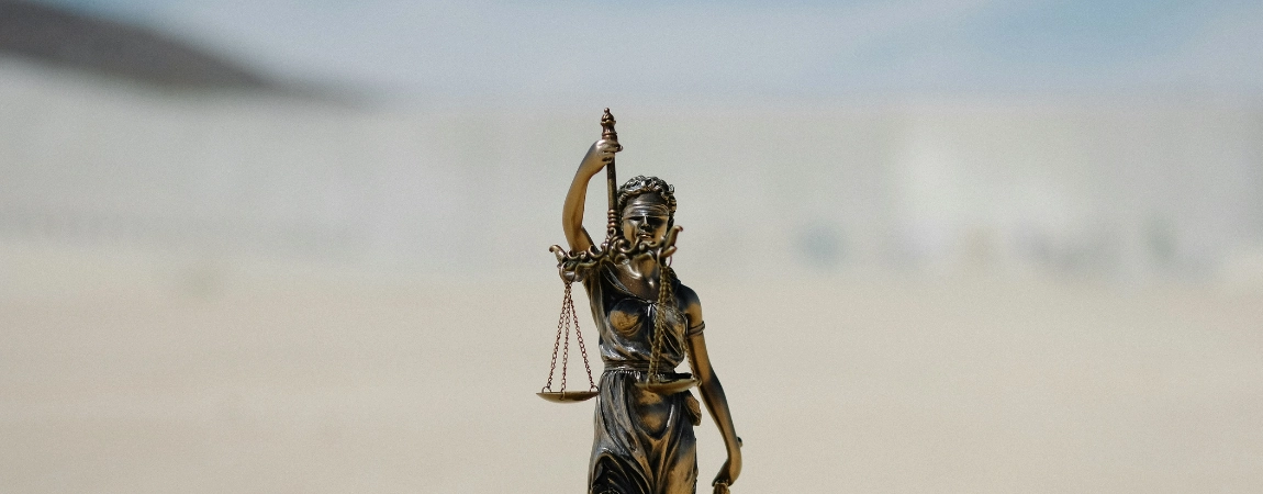 A statue of the justice