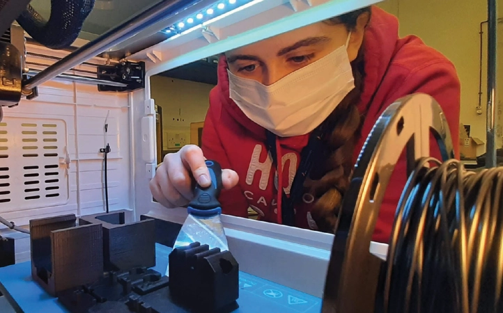 A student 3D printing