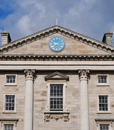 Image of a clock on Trinity College campus
