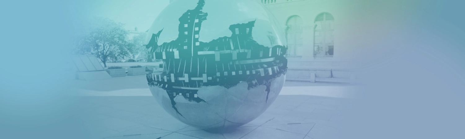 Pomodoro set against a green background