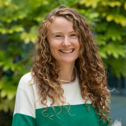 Ruth Nic An Bhreithi&uacute;naigh 