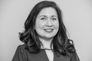 Mrs. Suelen De Oliveira