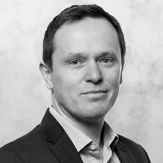 Dr. Darren Mc Causland