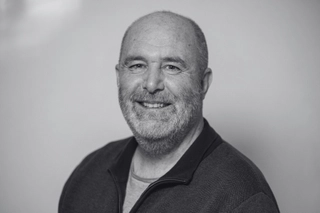 Dr. &Eacute;amonn &Oacute; Nuall&aacute;in