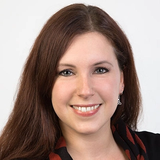 Dr. Nicole Volmering