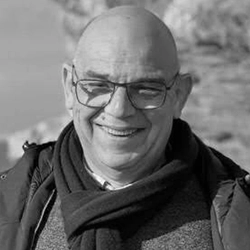 Professor Mathias Senge