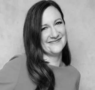 Dr. Cliona Ni Cheallaigh