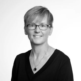 Professor Stephanie Holt