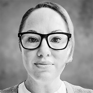 Ms  Ursula Nagle
