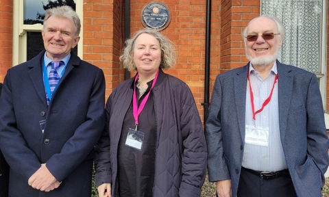 Science plaque unveiled to honour inventor Percy Ludgate  