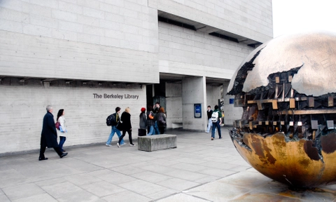 Trinity College Dublin to dename the Berkeley Library
