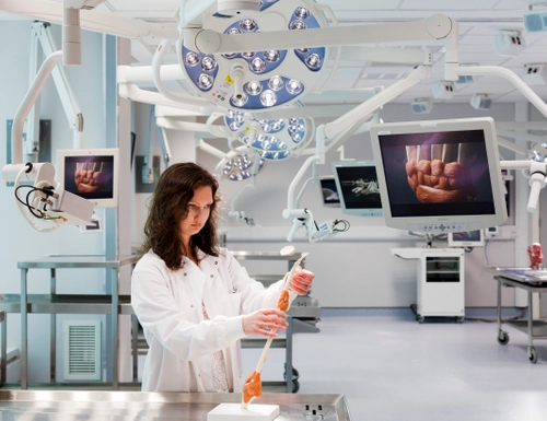 TBSI lab student microscope