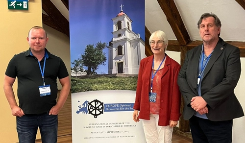 Emmet O'Regan- Budapest