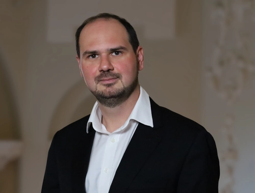 Headshot of Wladislaw Rivkin.
