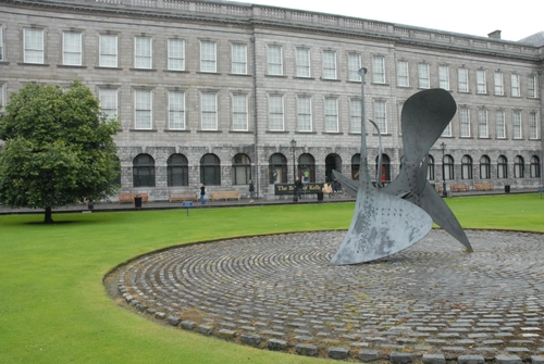 Fellows Square and Old Library