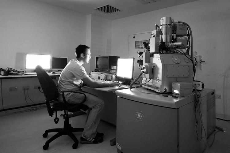 A lab at Crann with a scientist working in it