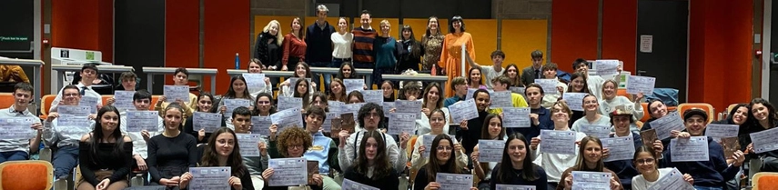Photo of teachers and students from Lycée Victor Duruy Bagneres-du-Bigorre participating in European Commission funded Samuel Beckett Bridge Project