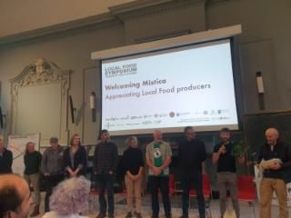 Local food presentation