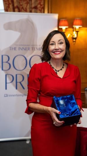 Aileen with the Award