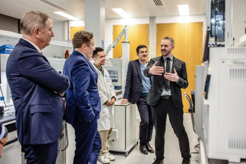 Professor Stephen Dooley explains the work of the team at the Trinity College Dublin SAF Research Facility at SMBC Aviation Capital Headquarters,