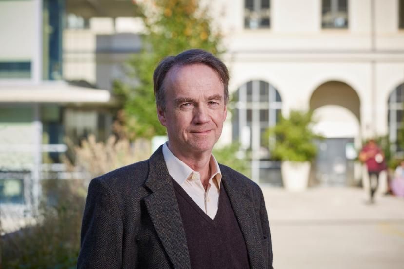 Picture of man in an exterior location