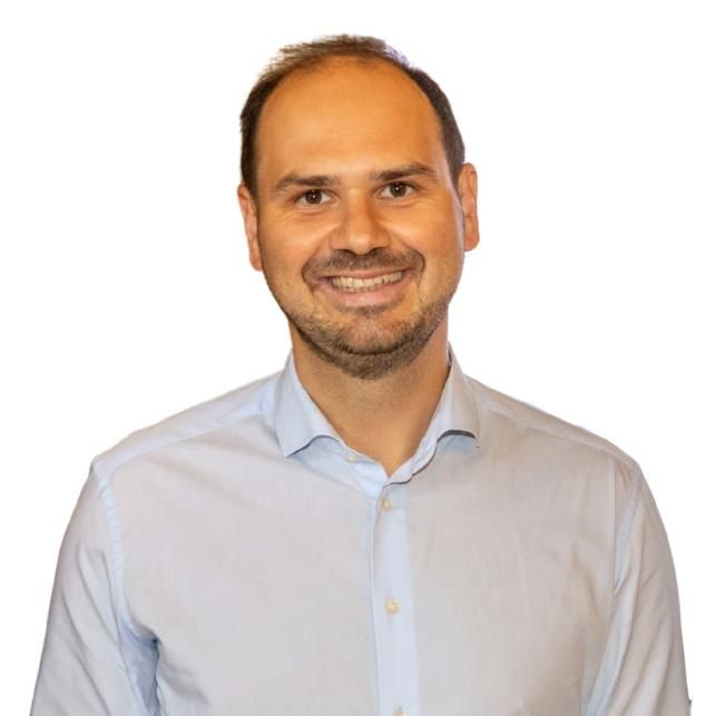 Headshot of Wlad Rivkin