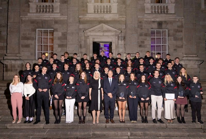 Trinity Sport Scholarship 25-26 group photo on Dining Hall steps